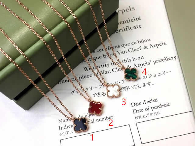 High Quality Jewelry Gifts Fake Van Cleef & Arpels Necklaces 41