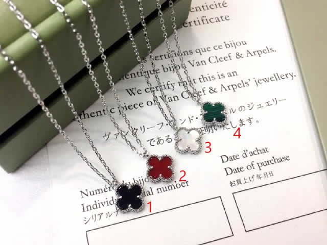 High Quality Jewelry Gifts Fake Van Cleef & Arpels Necklaces 43