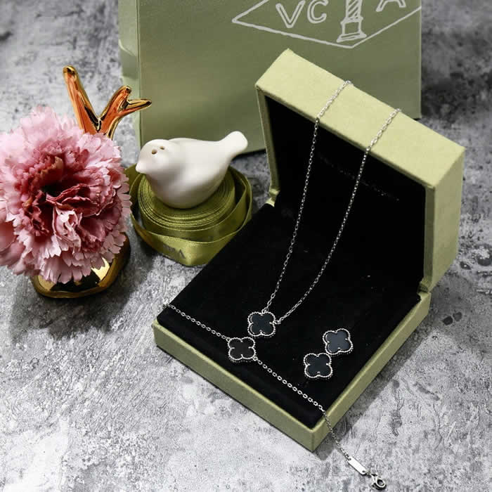 High Quality Jewelry Gifts Fake Van Cleef & Arpels Necklaces 90