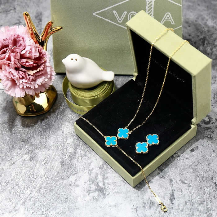 High Quality Jewelry Gifts Fake Van Cleef & Arpels Necklaces 93