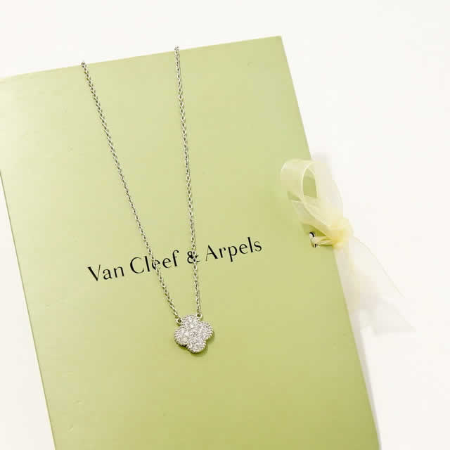 High Quality Jewelry Gifts Fake Van Cleef & Arpels Necklaces 69