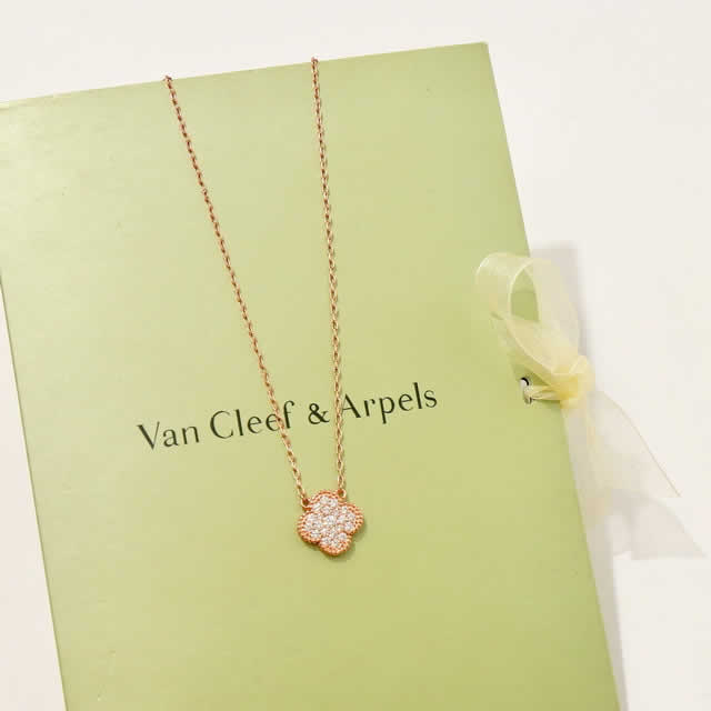 High Quality Jewelry Gifts Fake Van Cleef & Arpels Necklaces 70