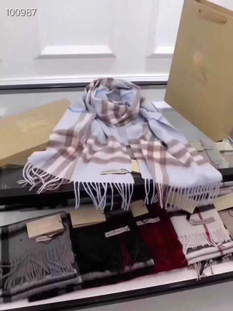 Fashion Casual Scarfs Replica Cheap Burberry Scarves High Quality 22